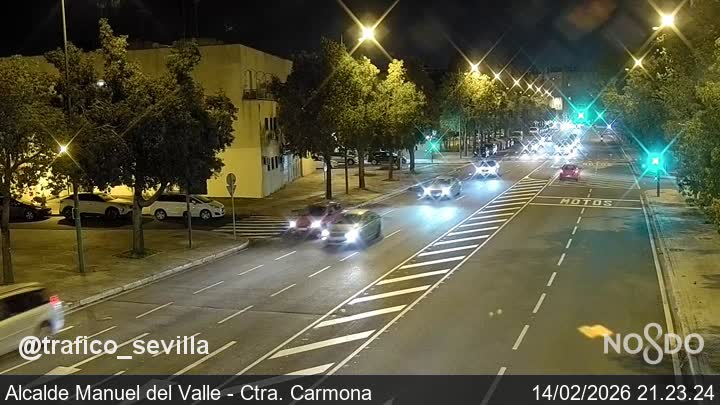 🚦21:20 #Tráfico intenso:
▪L.Montoto: Luis de Morales ➡ Cruz del CAmpo
▪La Paz: de Tamarguiilo a Su Eminencia
▪M. del Valle: Crta Carmona ➡ Kansas City
▪Pte Delicias ➡ salida
▪Subterraneo BM ➡ salida
▪Tamarguillo ➡ sur
 traficosevilla.es <a href="/EmergenciasSev/">Emergencias Sevilla</a>