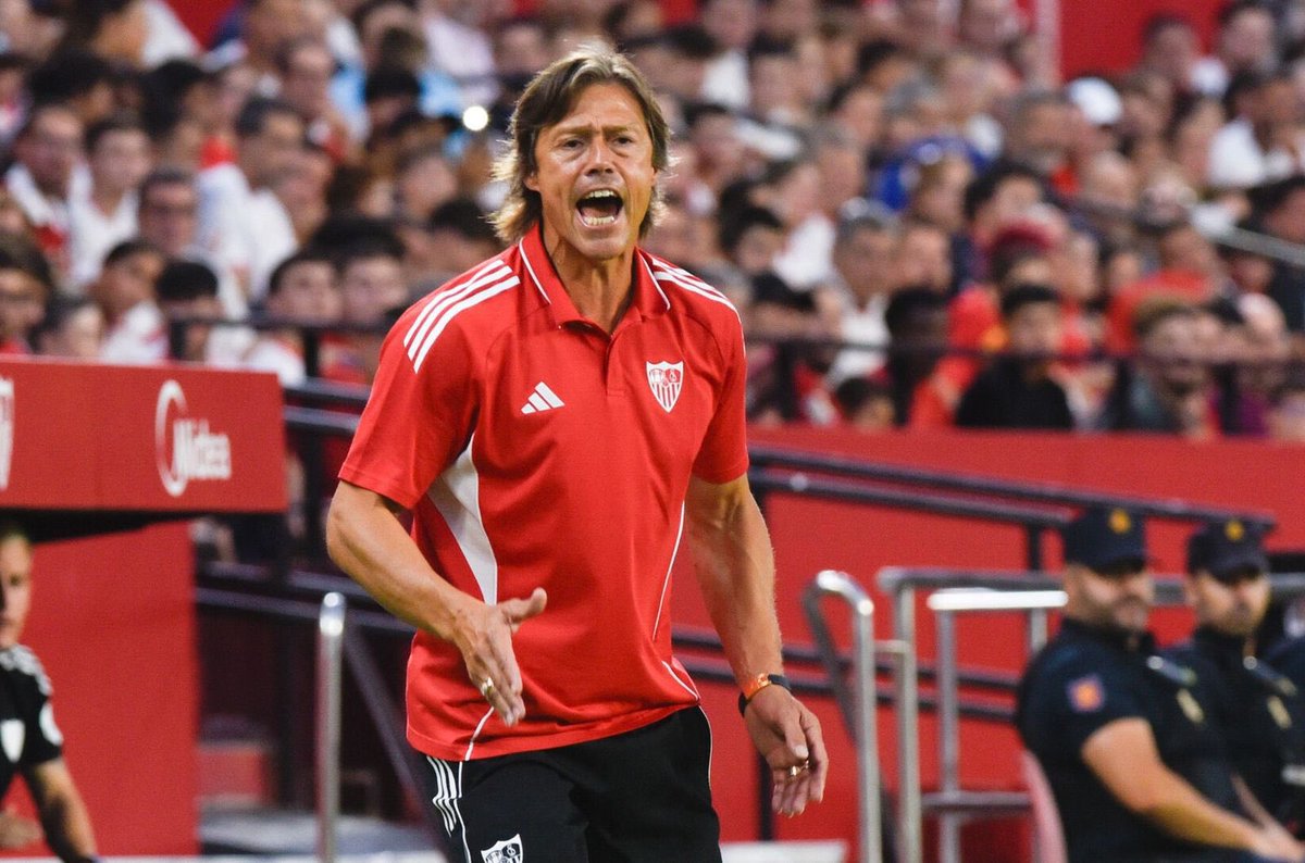 Almeyda: "Defiendo al Sevilla como a mi familia. Que harías tú si entran a robar en tu casa?" 

Te quiero Matías