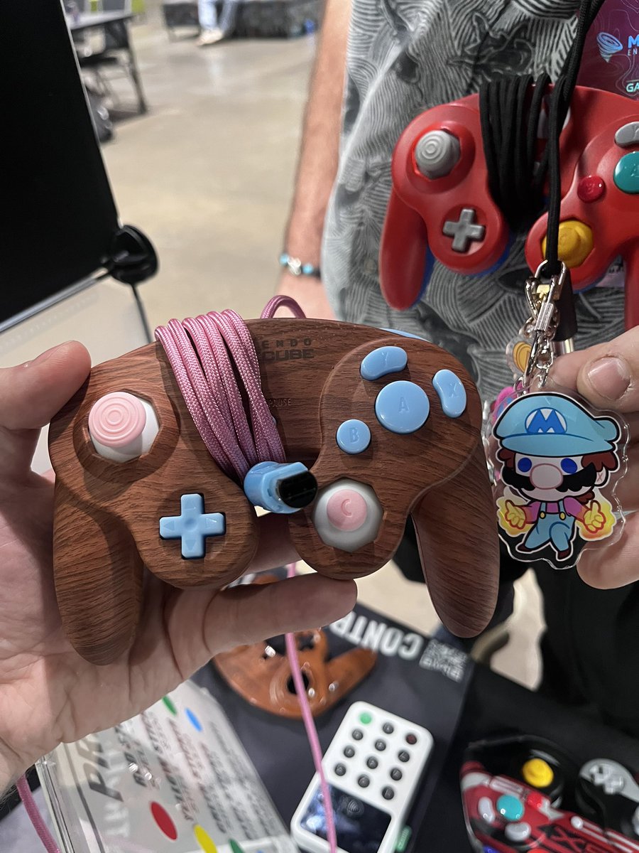 Control in Color (COMMS OPEN) tweet media