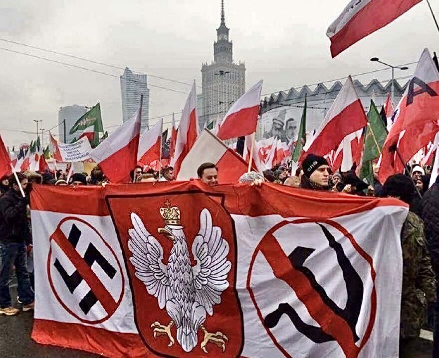 illuminatibot tweet media