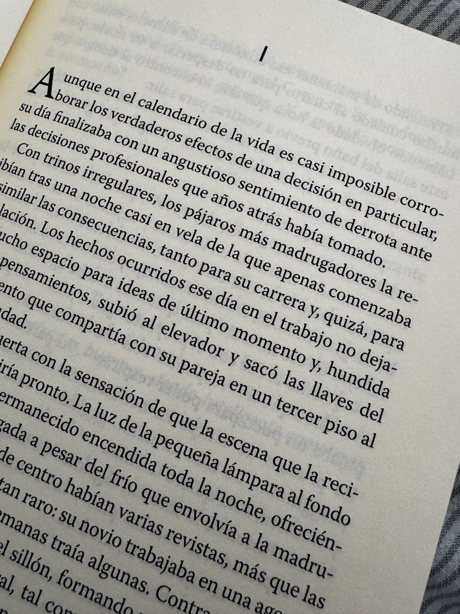 RekiYork's tweet photo. La adrenalina de la libertad vs la del amor ¿frío para escoger cuál? #SanValentín #14deFebrero  disponible en #amazon #kindle y en físico. https://t.co/P5UvFygf8Z