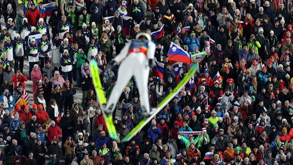 Christian Klaue tweet media