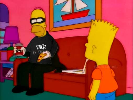 Vladimir_fd89's tweet photo. -Homero ¿Por qué estas vestido así?
-Hoy sale a tocar My Chemical Romance muchacho. https://t.co/dY1BDAn914
