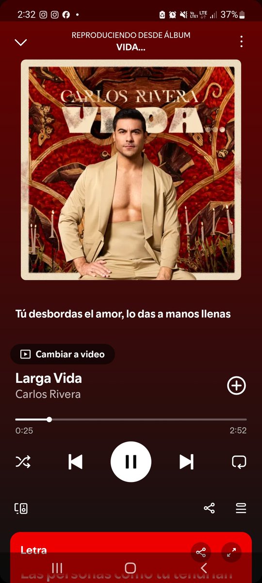 karenmacario29's tweet photo. Mi día  aun no se termina,seguimos en la oficina con la mejor compañia de todas,mi bello @_CarlosRivera como siempre conmigo❤️👑🙌🏻
#ClubCarigue #SábadoRiverista @Carigue_Chiapas https://t.co/NkvVob7N9S