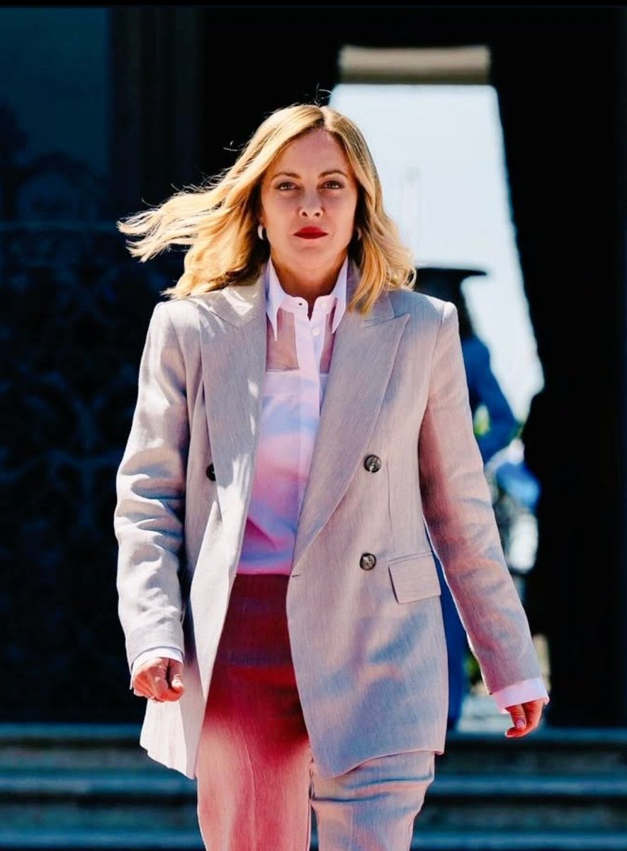 Victoria00025's tweet photo. Who else thinks Italy Prime Minister Giorgia Meloni is the strongest Leader in the European Union? 👇 https://t.co/GixhOBrjHe