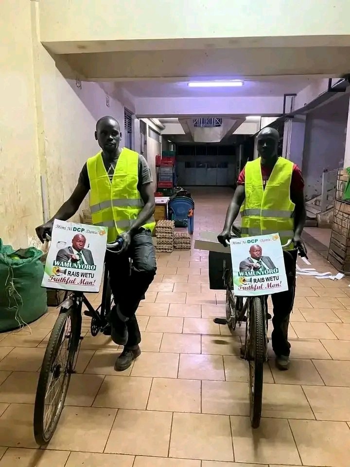 Gachagua refused to meet two kalenjin men who cycled from Eldoret to Wamunyoro.  claiming that his intelligence suspect the men were sent by Ruto

Therefore he asked his security to meet them, give them 5000 each and go back to Eldoret or statehouse for more money from Ruto