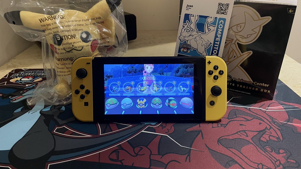 Pues hasta aquí el EUIC.

El Aston Martin iba muy bien en curvas al final, no tanto en rectas (Un balance con Ogerpon de fuego era injugable)

4-4 posición 563 de 1600 y a seguir mejorando ☺️.