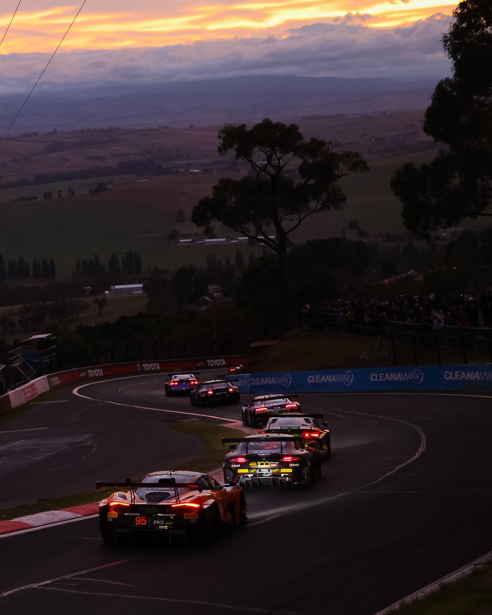 Bathurst 12 Hour tweet media