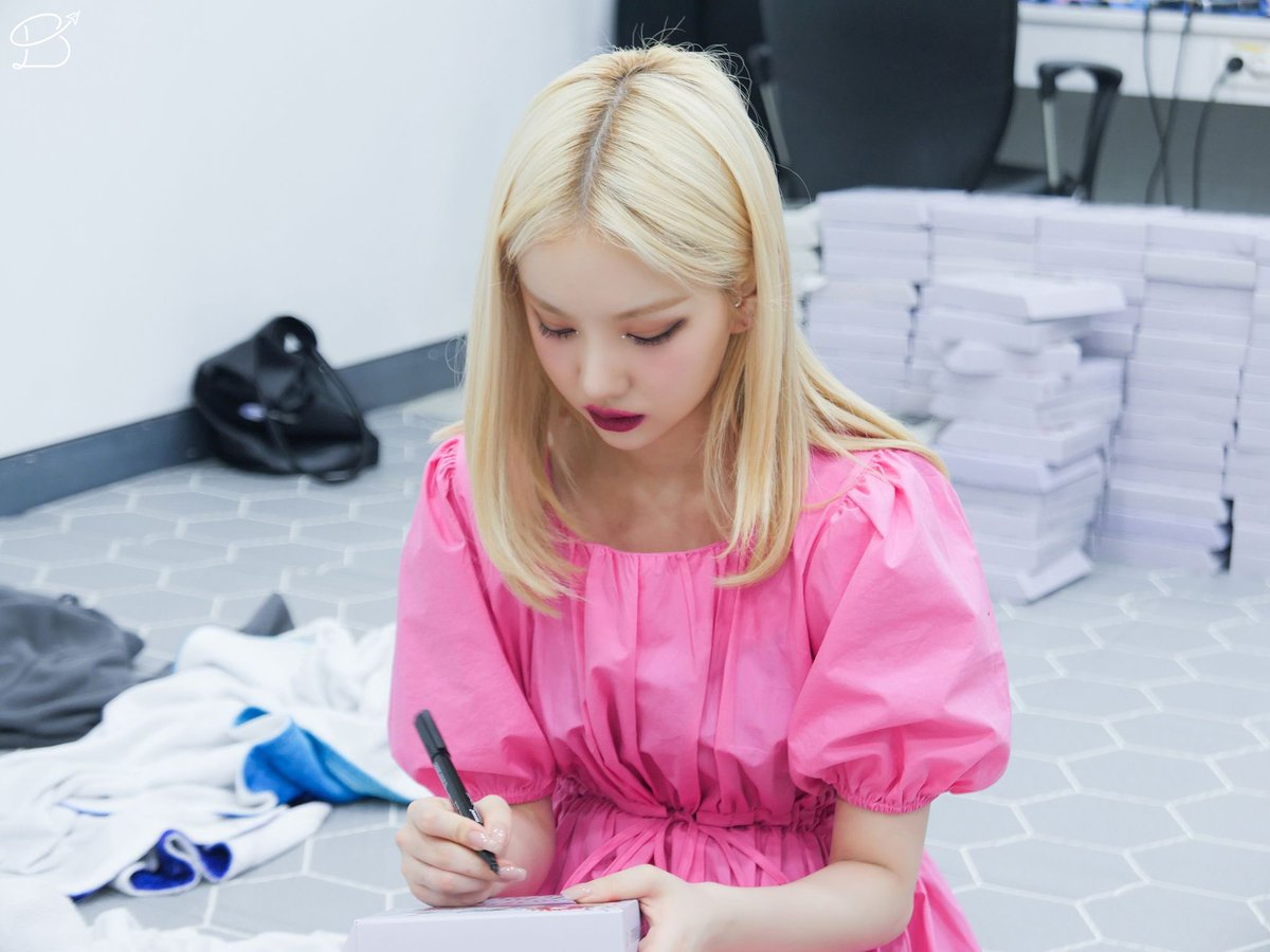 hourlyrloldl's tweet image. BUDDY M*MBERSHIP - APPLE ERA PART 3