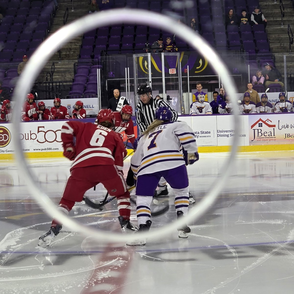 julioscores's tweet photo. Obligatory #GlassHole puck drop @MinnStWHockey vs @BadgerWHockey @WCHA_WHockey #HornsUp https://t.co/M2sXGy75pW