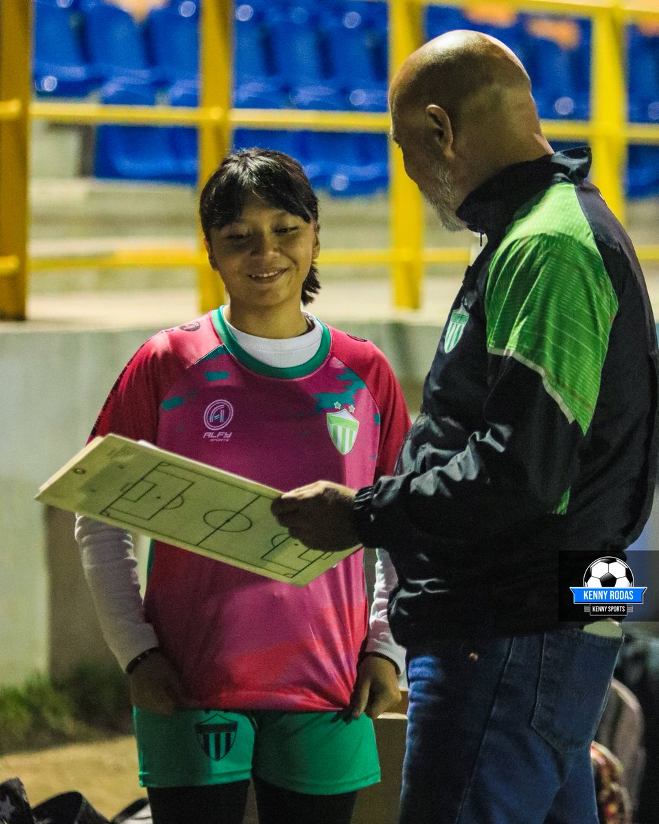 🔥🥑Último entrenamiento de Antigua GFC Femenino previo a su partido contra 🔵Cobaneras FC, correspondiente a la Fecha 3 del Clausura 2026 por la liga Nacional de Fútbol Femenino de Guatemala. 

🗓️Domingo 15 de febrero
⏰14:00 horas
🏟️Estadio Comunal de San Luis las Carretas,