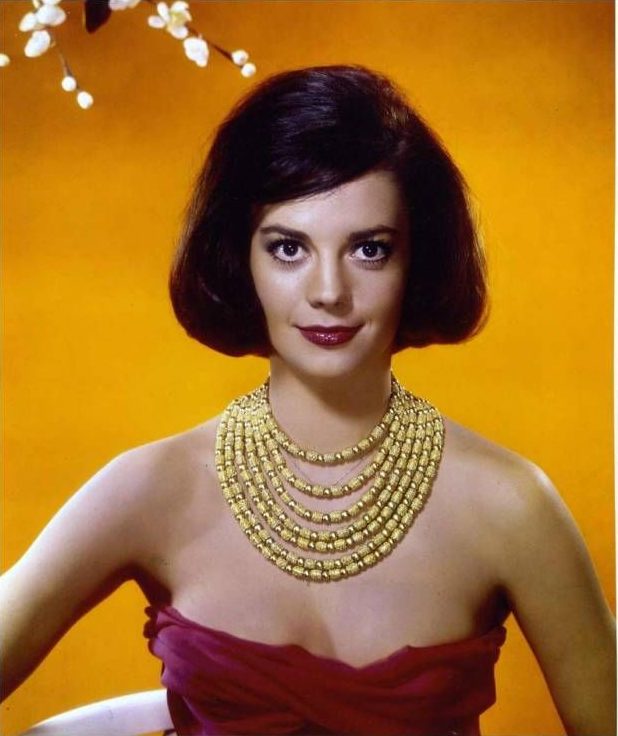 filmdialogueone's tweet photo. Natalie Wood enchanted the screen with her grace, beauty, and unforgettable performances. Which of her films holds a special place in your heart, the one you return to again and again? Share your favorite!
#NatalieWood #TragicIcons #ScreenGoddesses https://t.co/2QUEPB7tzf