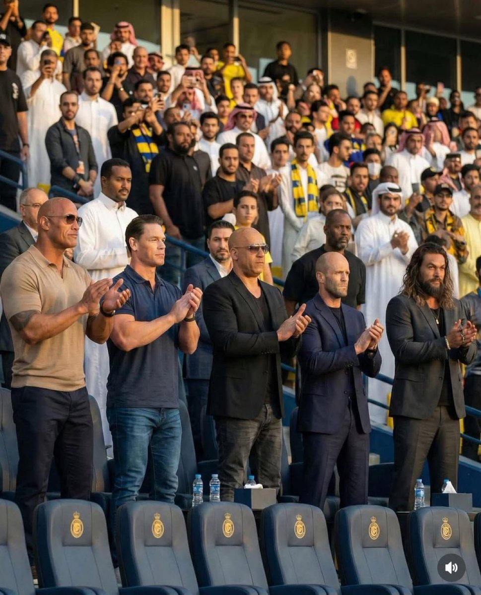 the_marcoliboy's tweet image. They all flew for hours just to watch Ronaldo’s return, this is what we call influence