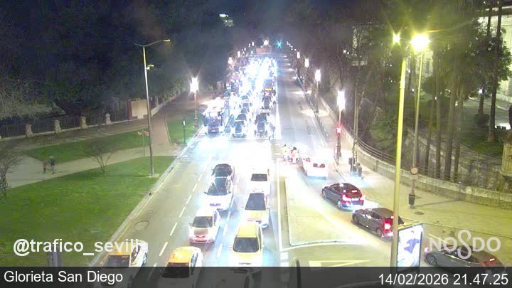 🚦21:45 #Tráfico intenso:
▪J. Pablo II salida ➡ A. de Orleans
▪Palos de la Frontera
▪Pte Delicias ➡ salida
 traficosevilla.es <a href="/EmergenciasSev/">Emergencias Sevilla</a> #SevillaHoy #Sevilla #TDSActualidad #TraficoSevilla #Movilidad