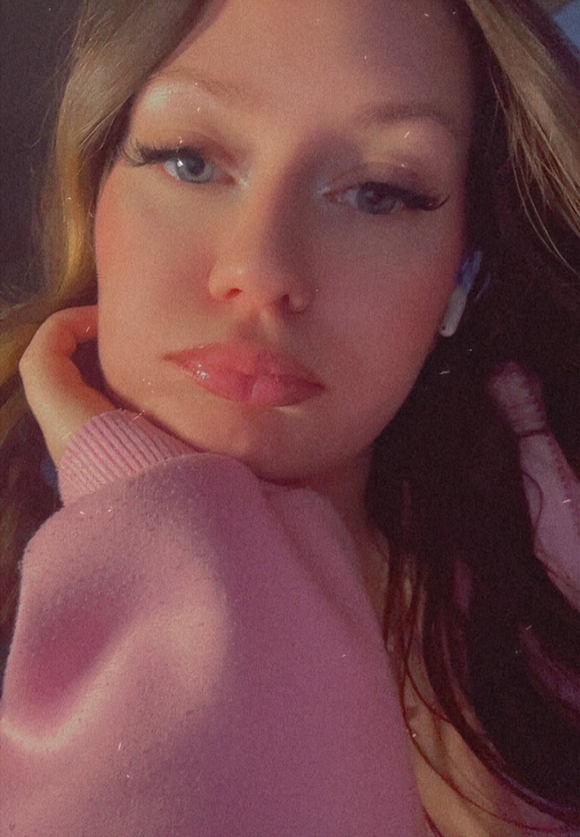 Daisy🧸 tweet media