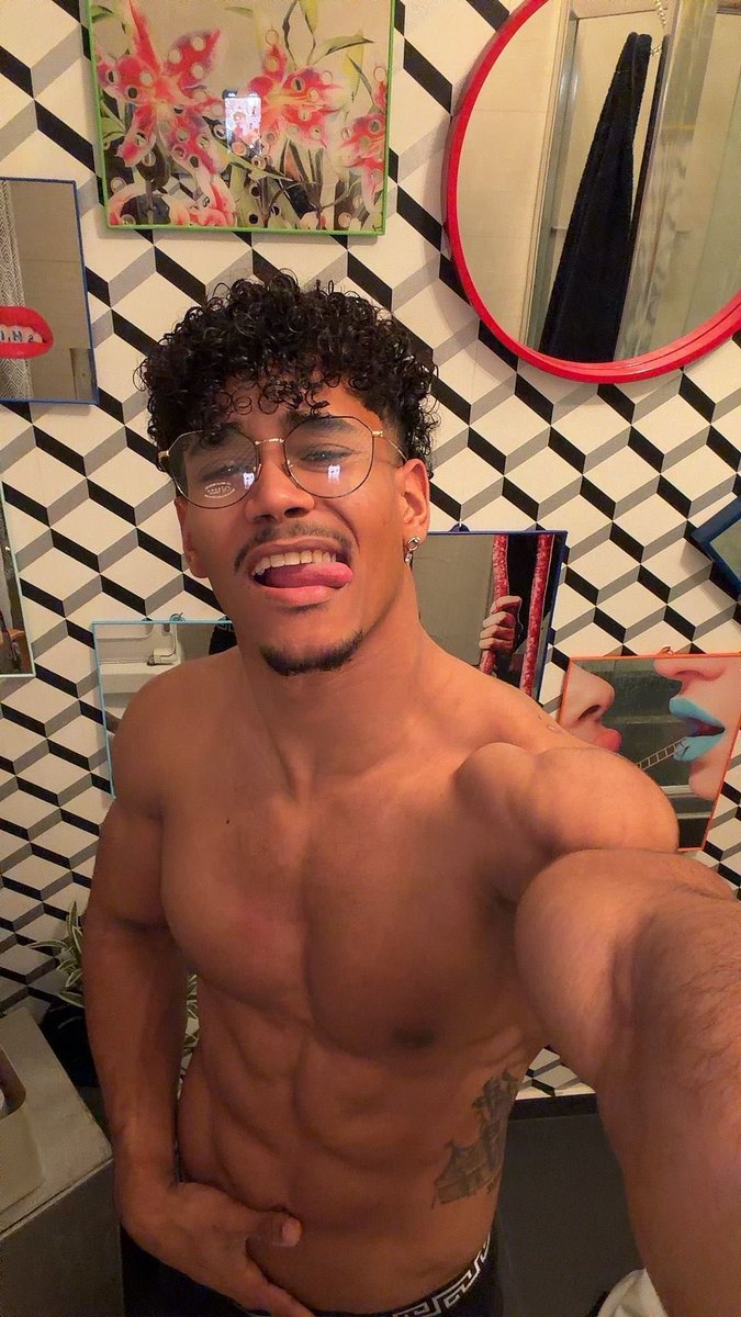 Alex_kingoul tweet media