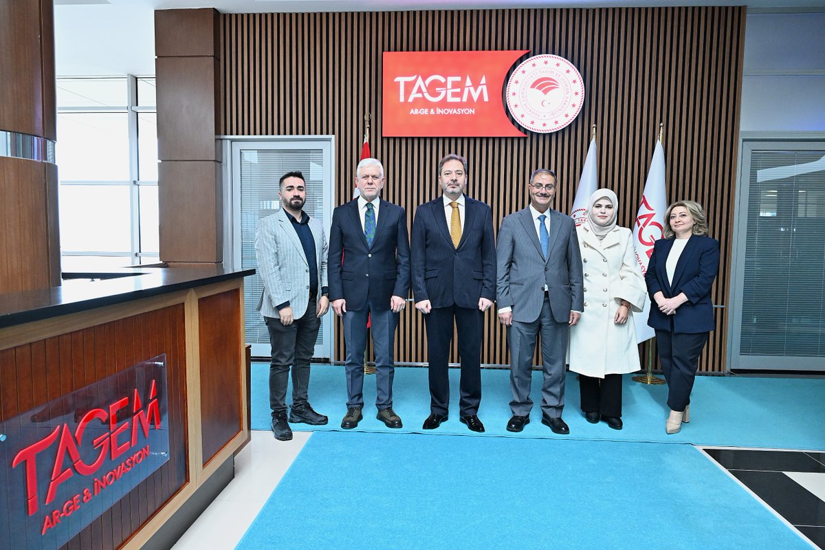 AARINENA tweet media