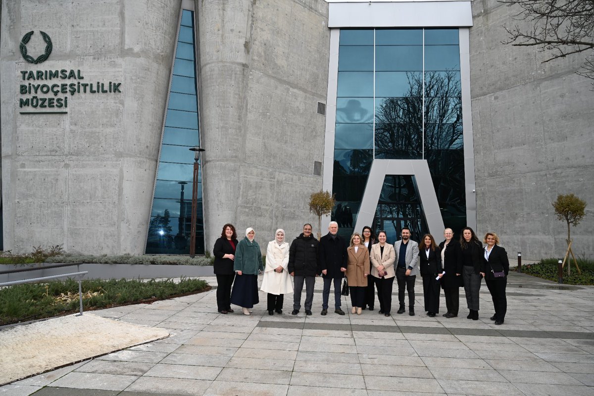 AARINENA tweet media