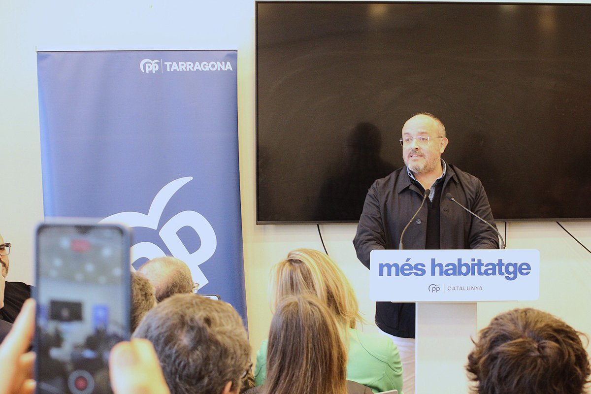 Gracias a todos los que nos habéis acompañado en el Parlem de vivienda hoy en Vila-seca. Un placer contar con la presencia de <a href="/alejandroTGN/">Alejandro Fernández</a>, <a href="/MMerceMartorell/">Maria Mercè Martorell</a> y <a href="/paloma_martinm/">Paloma Martín Martín</a>, así como los ponentes de la sociedad civil.

Seguimos trabajando por el cambio en Vila-seca 💪