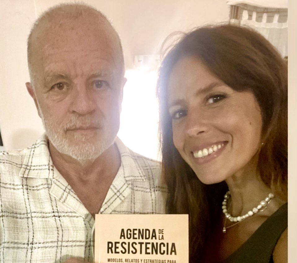 JulioRazona's tweet photo. Estamos recopilando información muy importante con la Dra. Luciana Acuña.    Necesitamos que padres de niños que nacieron a partir del año 2021,  nos informen el laboratorio y marca de la vacuna de HEPATITIS B que consta en la libreta sanitaria les fue inyectada a sus hijos o bien una foto de la misma, mencionando Hospital, Clínica o institución sanitaria y localidad correspondiente Todo por privado y sin necesidad de identificación personal alguna.           Muchas gracias !!!
