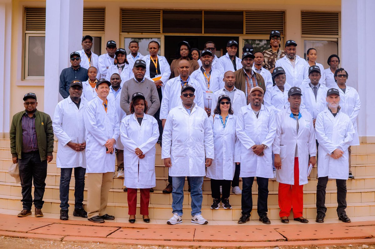 Rwanda Biotech Capacity Building tweet media