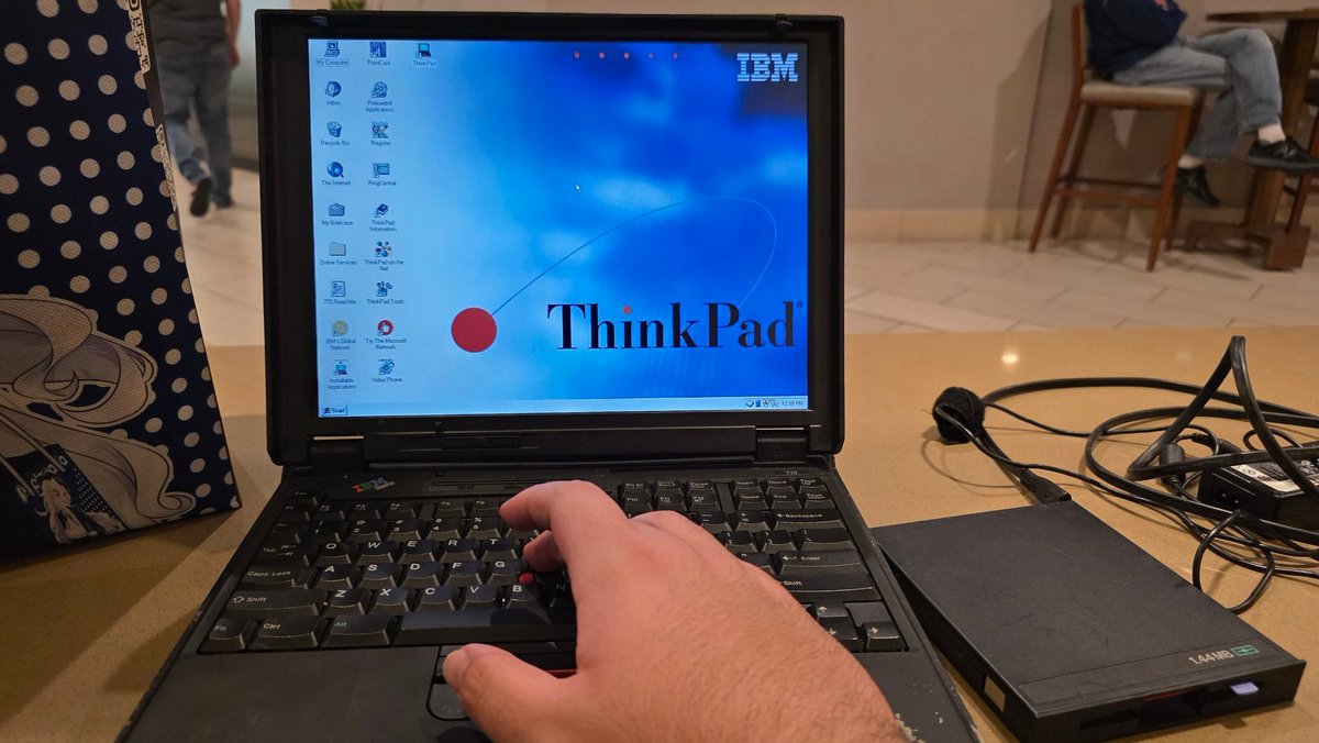 Jab 🍉 🔜 PAX East tweet media