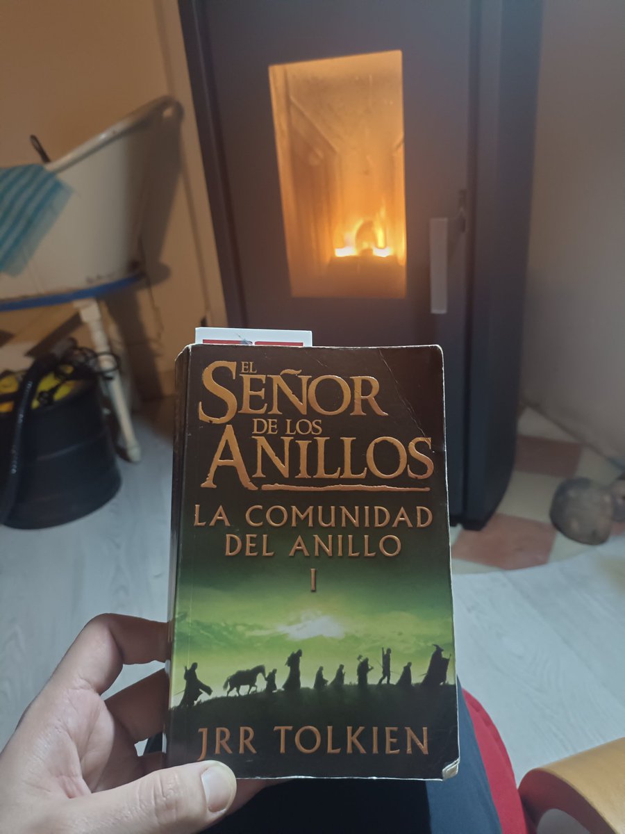 Estoy en un pueblo de 30 habitantes lejos de toda civilización. Pero no me falta nada.
