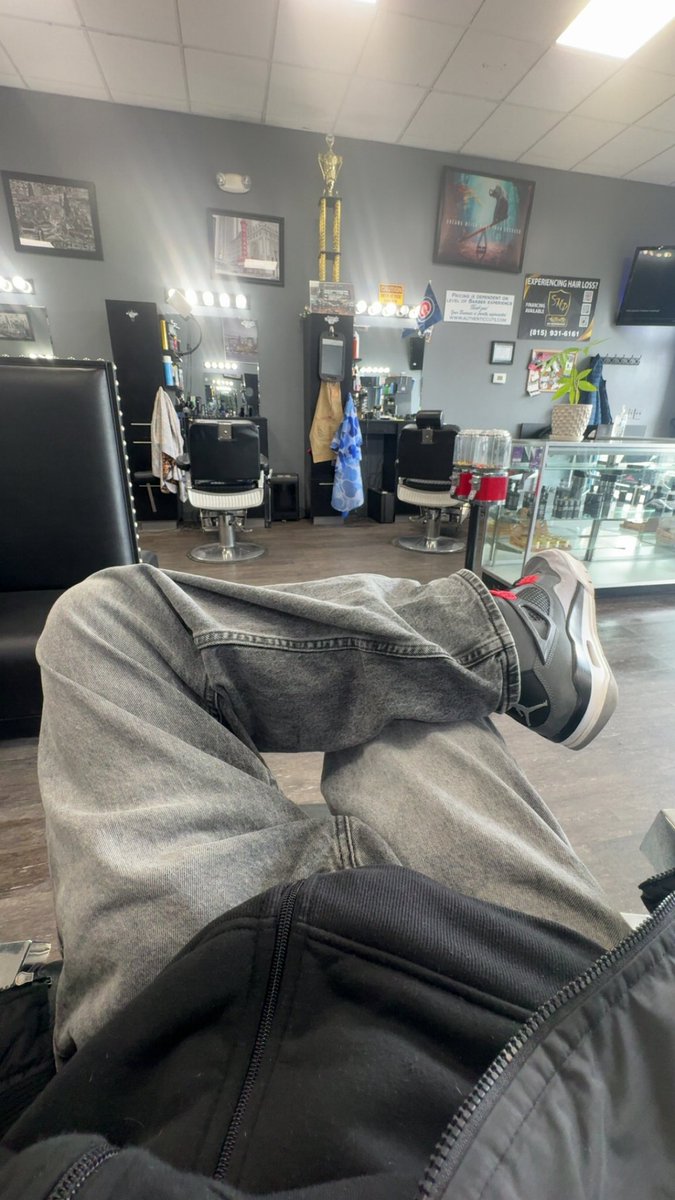 Insanemafia_'s tweet image. Who need a cut💈🤫if ykyk 
#barber #chicago #la #ie #socal #satx #htx #dtx #fyp #fypシ