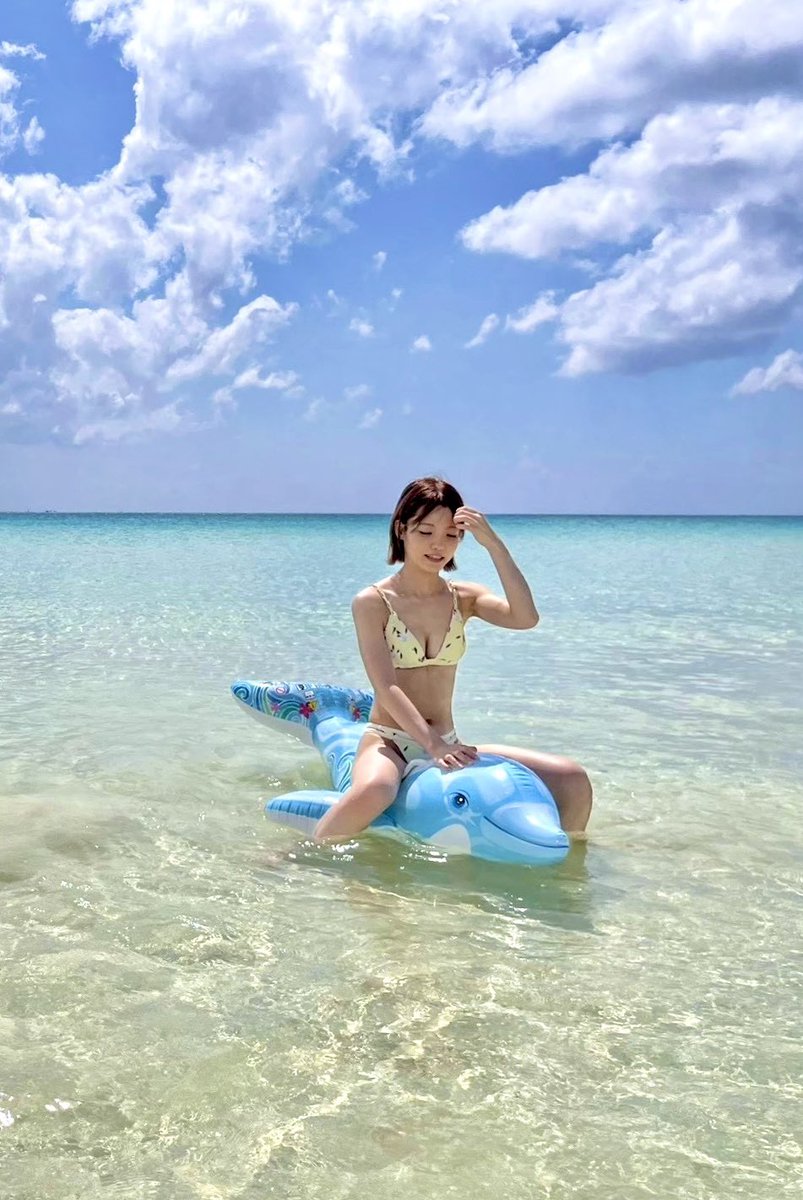 RT @takahashiayane1: #髙橋彩音 1st写真集 #ひとり姉妹 発売まで