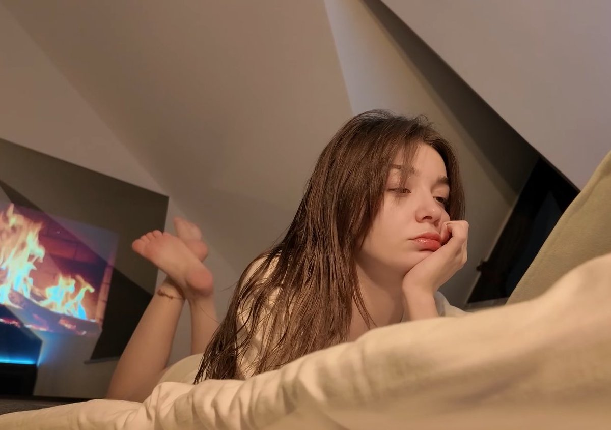 suphesiz ki butun emegimiz, cabamiz, var olusumuz, hayat gayemiz, sabahlari uyanma sebebimiz, para kazanma motivasyonumuz, iyi giyinme sebebimiz, kendimize dikkat etme amacimiz gun sonunda evde soyle bi manzarayla karsilasmak icindir….