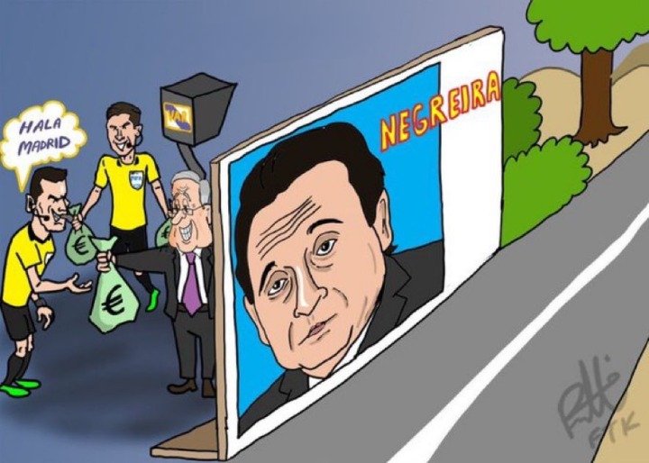 - El primer gol del Madrid viene después de que el árbitro diera saque de puerta cuando era corner a favor de la Real Sociedad.

- Penalti que no era a favor del Real Madrid

- Camavinga debería estar expulsado

Así, así gana el Madrid. Pero luego que si Negreira.