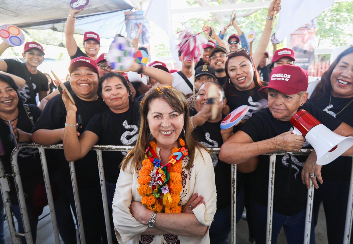 En la Región Poniente presentamos los avances de este primer año. Reafirmo el compromiso de rendir cuentas y trabajar con transparencia. Ordenar la casa es recuperar la confianza y construir bienestar para las familias. 

#1erInformeMorelos #MargaritaGobernadora