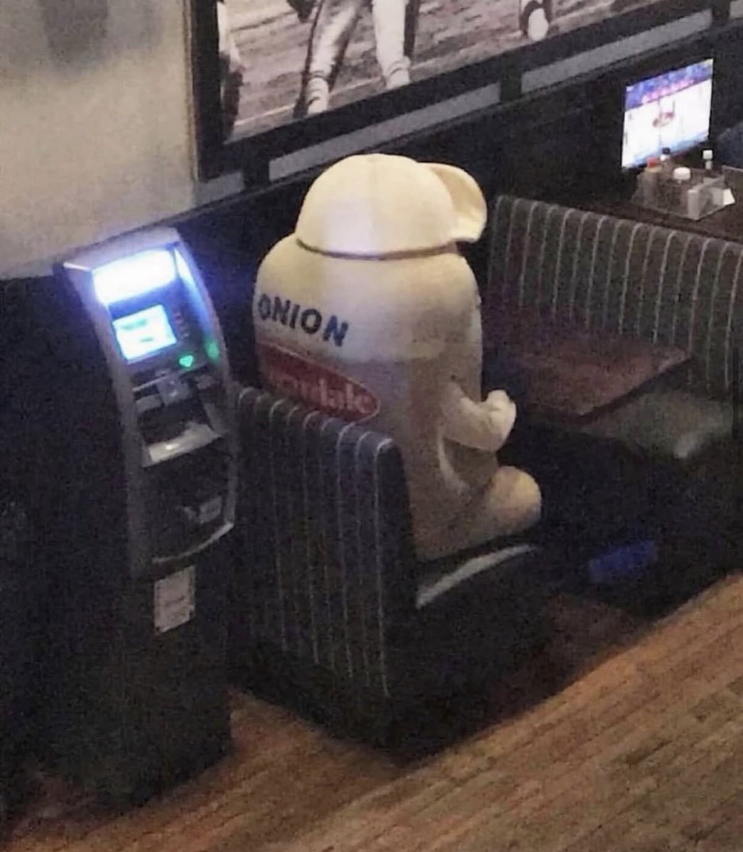 CleHotDogs's tweet photo. Onion &amp; John Cena spotted having Valentine’s Day dinner together in Cleveland 👀 https://t.co/nF1FUOD0wd