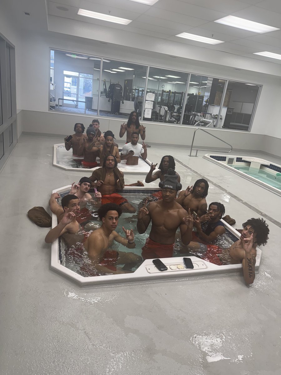 Joey Thomas tweet media