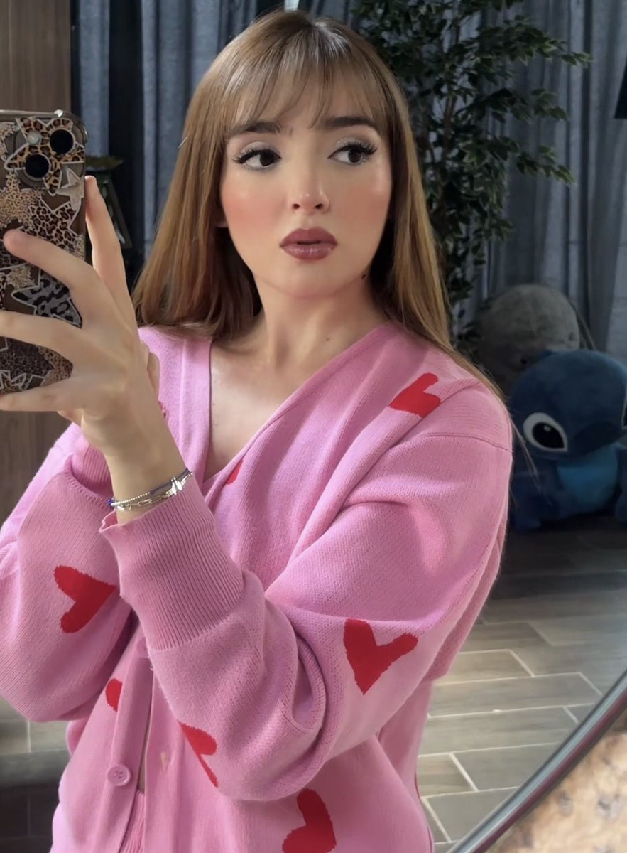 OMG LO HERMOSA QUE ESTÁ 😍💞