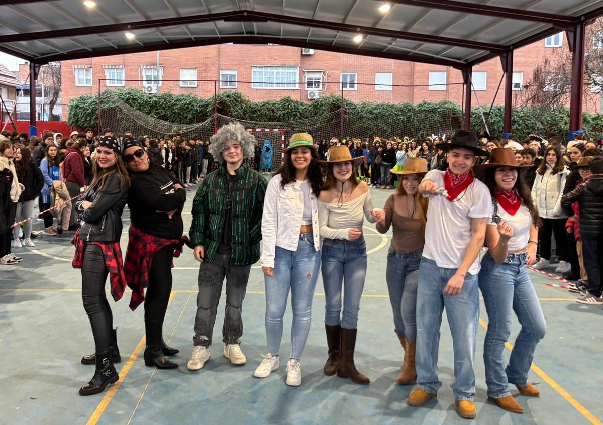 #somosvilla #crecemoscontigo 

Ayer disfrutamos de una gran mañana de carnaval en <a href="/VillaValdemoro/">IES Villa Valdemoro</a> de la mano del equipo de convivencia del instituto y del AMPA. Gracias a todos los que hicieron posible un gran día.