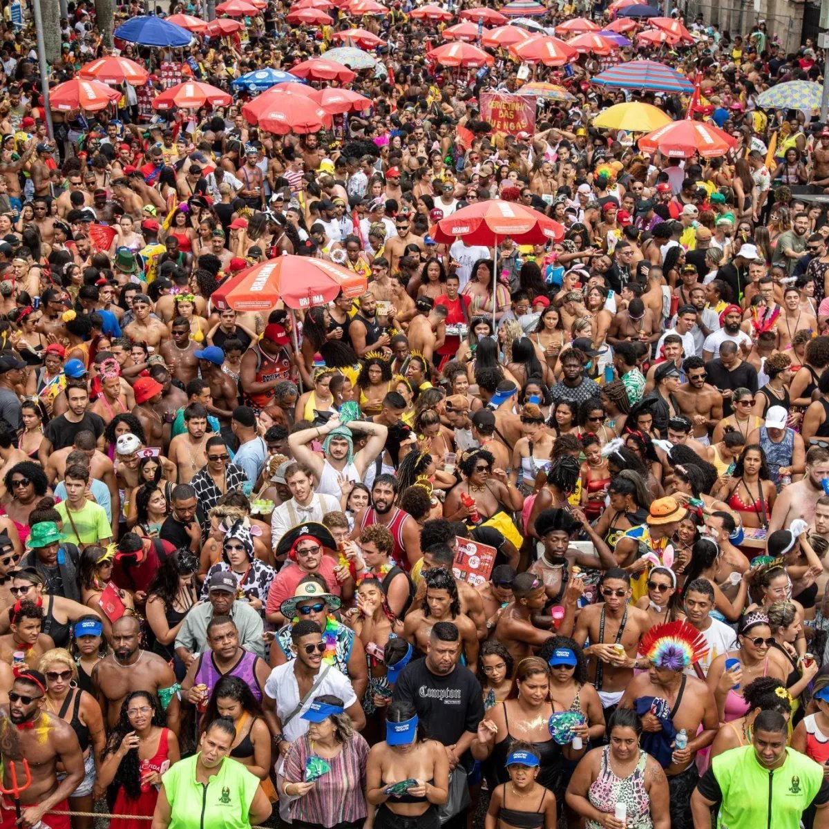 poptime's tweet photo. Geração Z é a que MENOS se identifica com o Carnaval, segundo pesquisa da AtlasIntel.

Levantamento indica que jovens veem o feriado mais como um DESCANSO do que como uma 'celebração cultural'. https://t.co/i6LhvwVwlc
