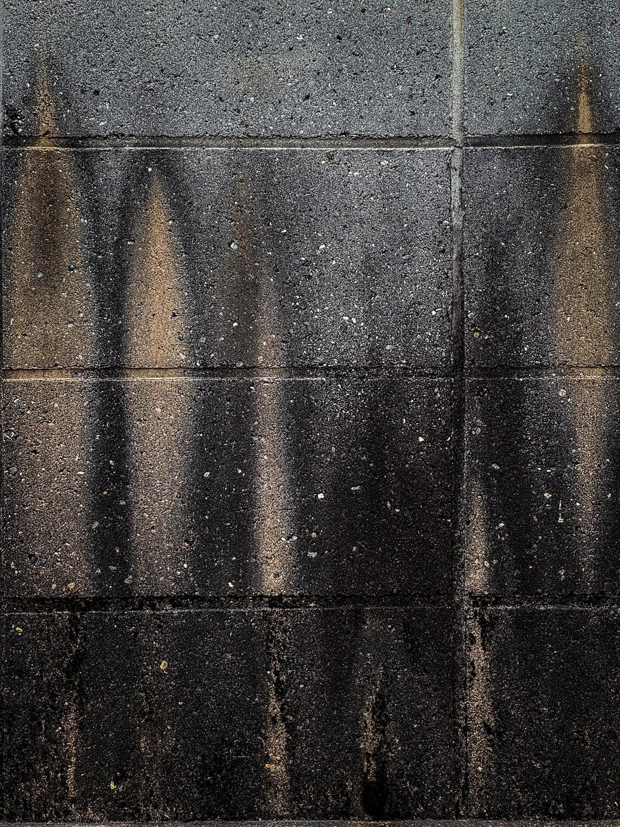 Black, Sensuous
iPhone pic