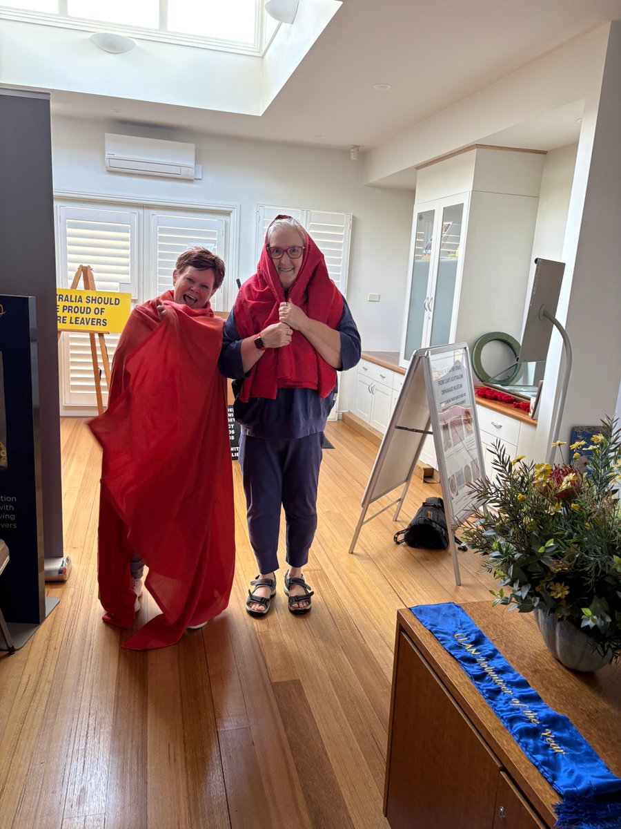 CLAN_AU's tweet photo. Thanks Mary & Kris for decorating for our
#StValentine’sDay social
We couldn’t find the red tablecloths but thanks to Laurie on holiday in Sydney he solved the problem it was put in the piano🎹 seat 😁
Always look in there 😳
🍓🍒💋❤️💕🌸 https://t.co/vg0sdbEb3h