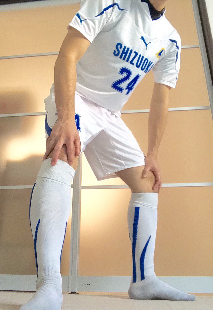 V-konstrukt tweet media