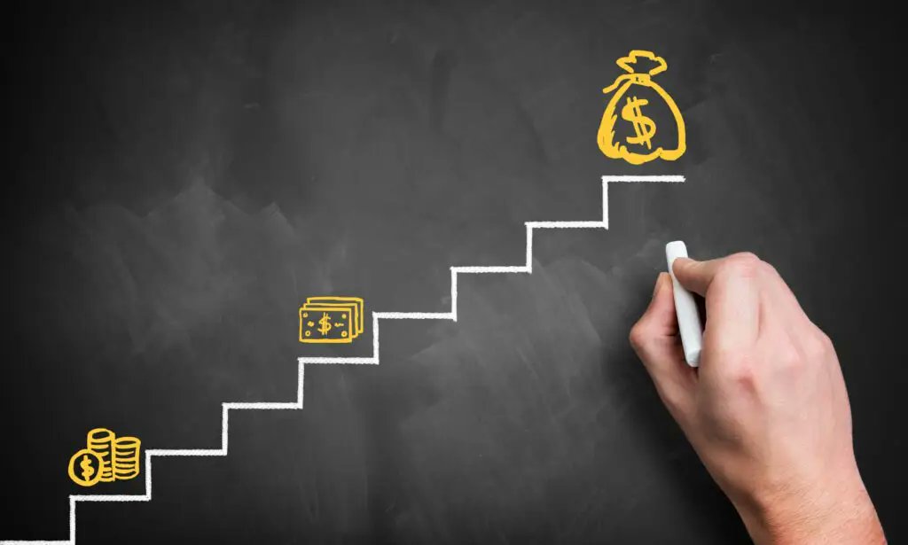 MoneyBreakdown's tweet photo. Financial freedom isn’t about luck.

It’s about habits.

Follow for simple money breakdowns &amp; lessons from top finance experts. https://t.co/9Ul0CpA3O5