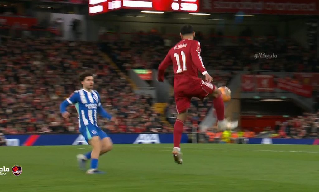 صلااااح بيقدم عظمه قدام ايفرتون

ويسجل التالت