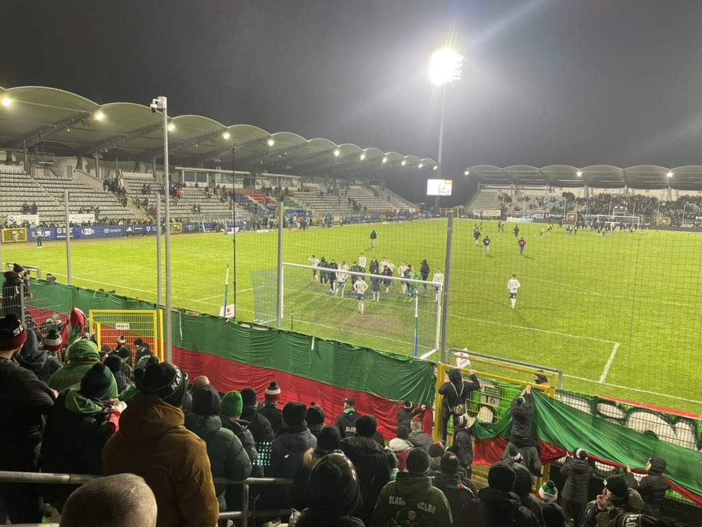 Śląsk Wrocław nie wygrał ligowego spotkania na wyjeździe w <a href="/_1liga_/">Betclic 1 Liga</a> od 20 września 2025r. Cierpliwość Wrocławian powoli dobiega końca. 

#MIEŚLĄ