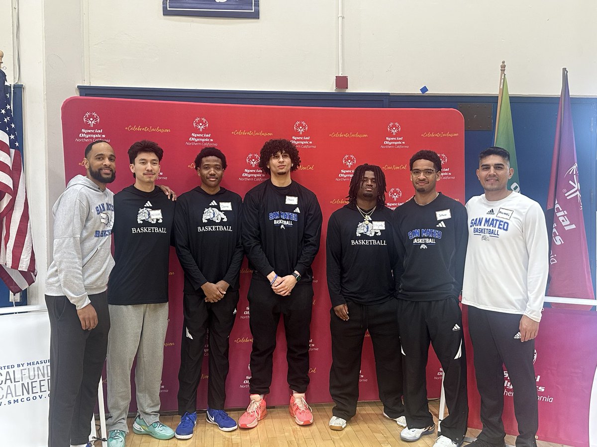 CSM Men’s Basketball tweet media