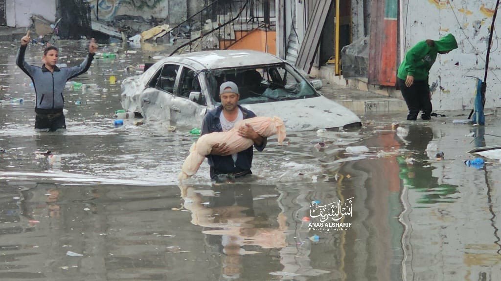 اللهمَّ اهلك من في هلاكه الفرج عن #غزة