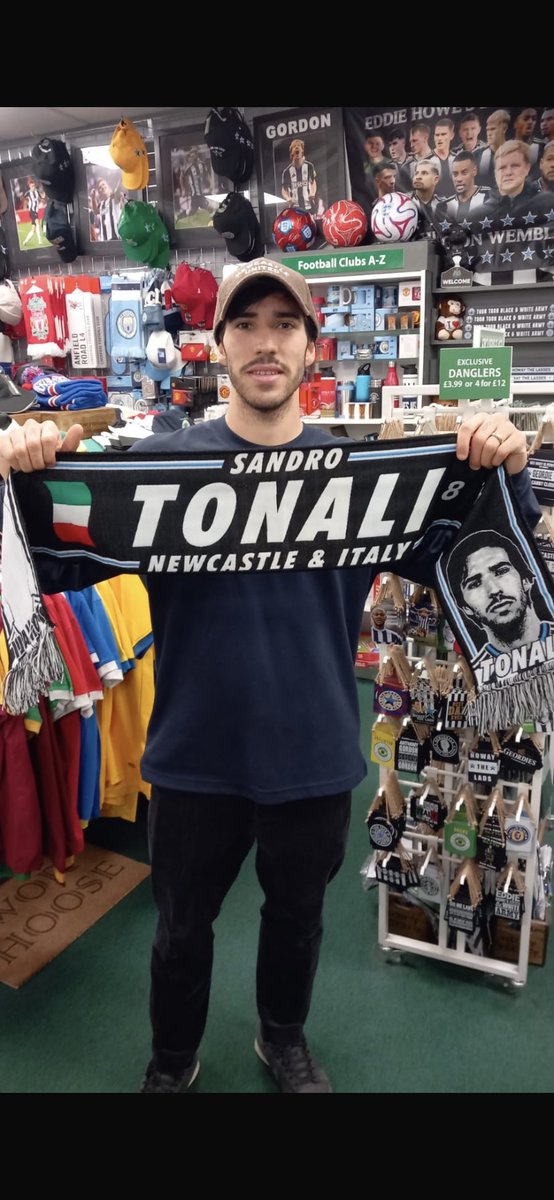 Back Page Customer sends Newcastle United into the last 16 of the FA Cup.     🖤🤍⚽️🖤🤍⚽️