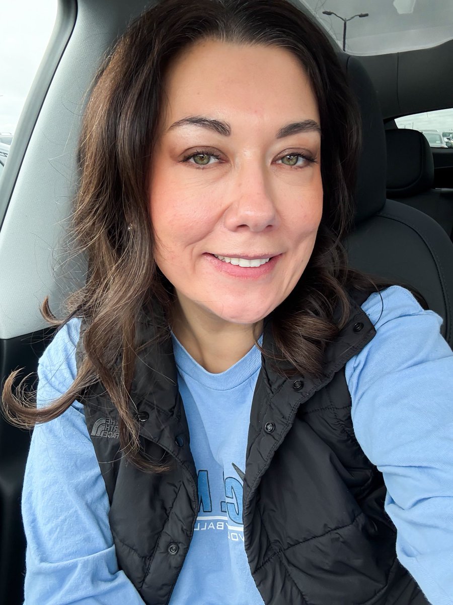 Tracy 🍎✏️🌊🌲 tweet media