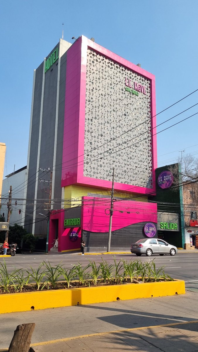 Aprilmoon_lunadeabril tweet media