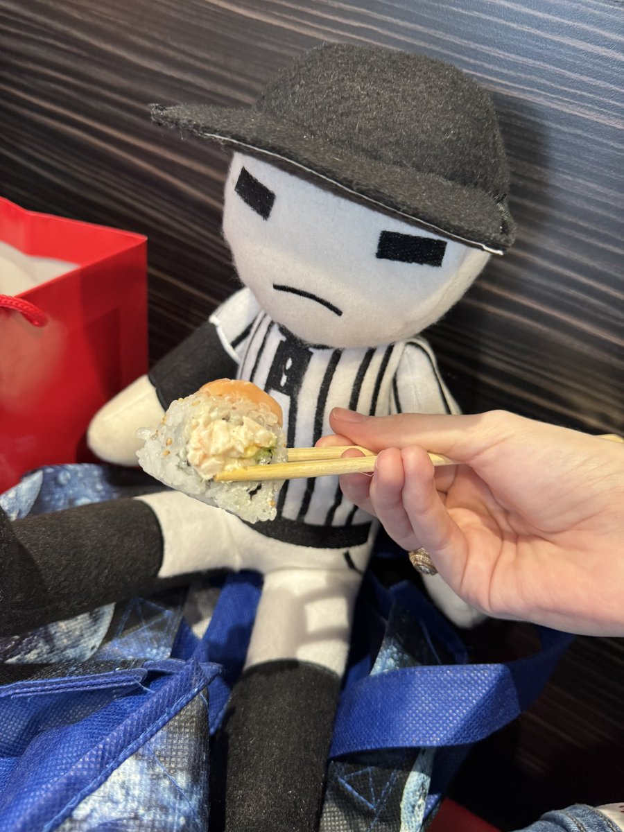 Happy Valentine’s Day from me and Le Batteur he loves sushi