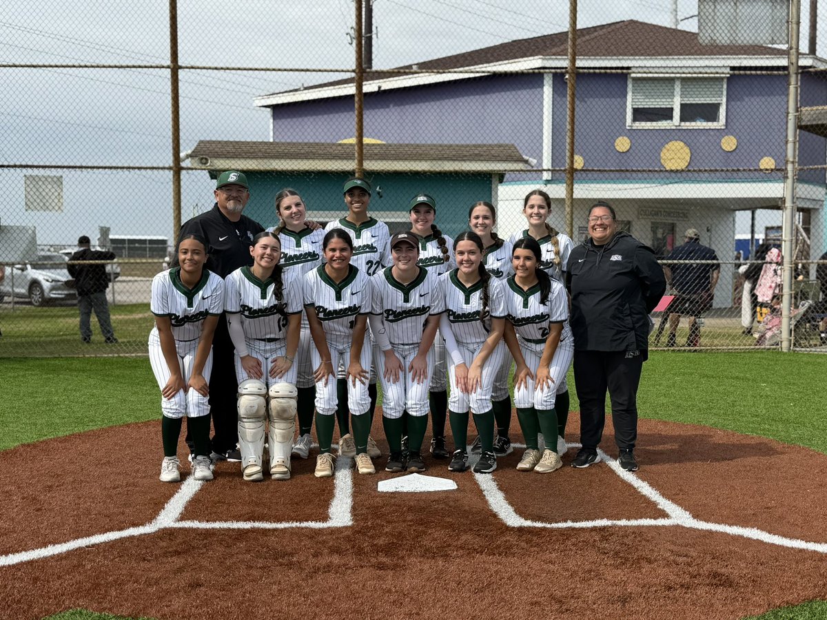 Lutheran South Academy Softball tweet media
